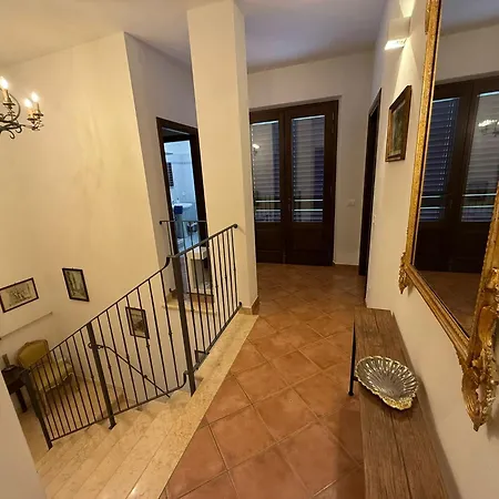 Lori Villa *